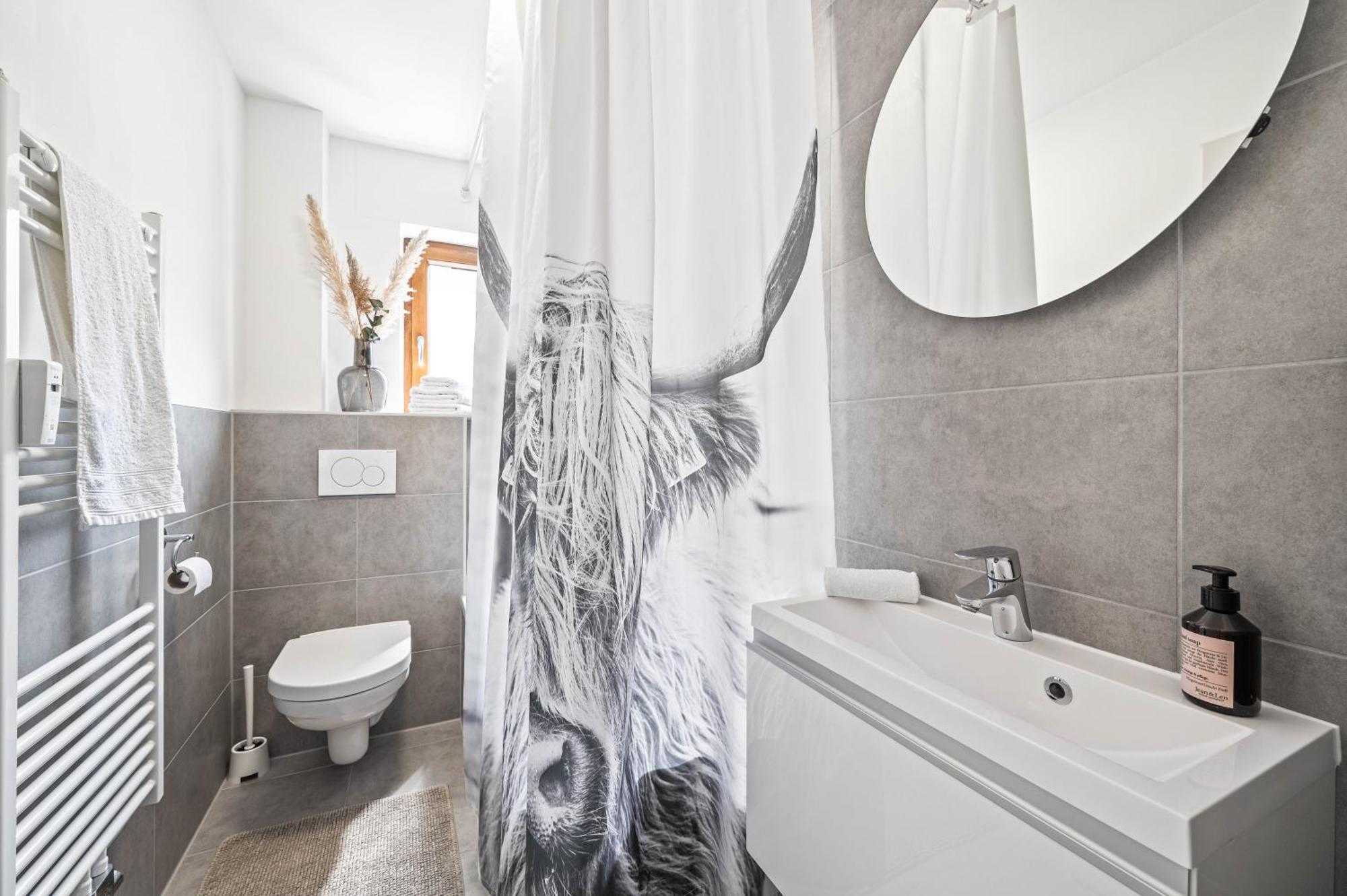 Ruhiges Und Zentrales Apartment In Huettenfeld Lampertheim Esterno foto